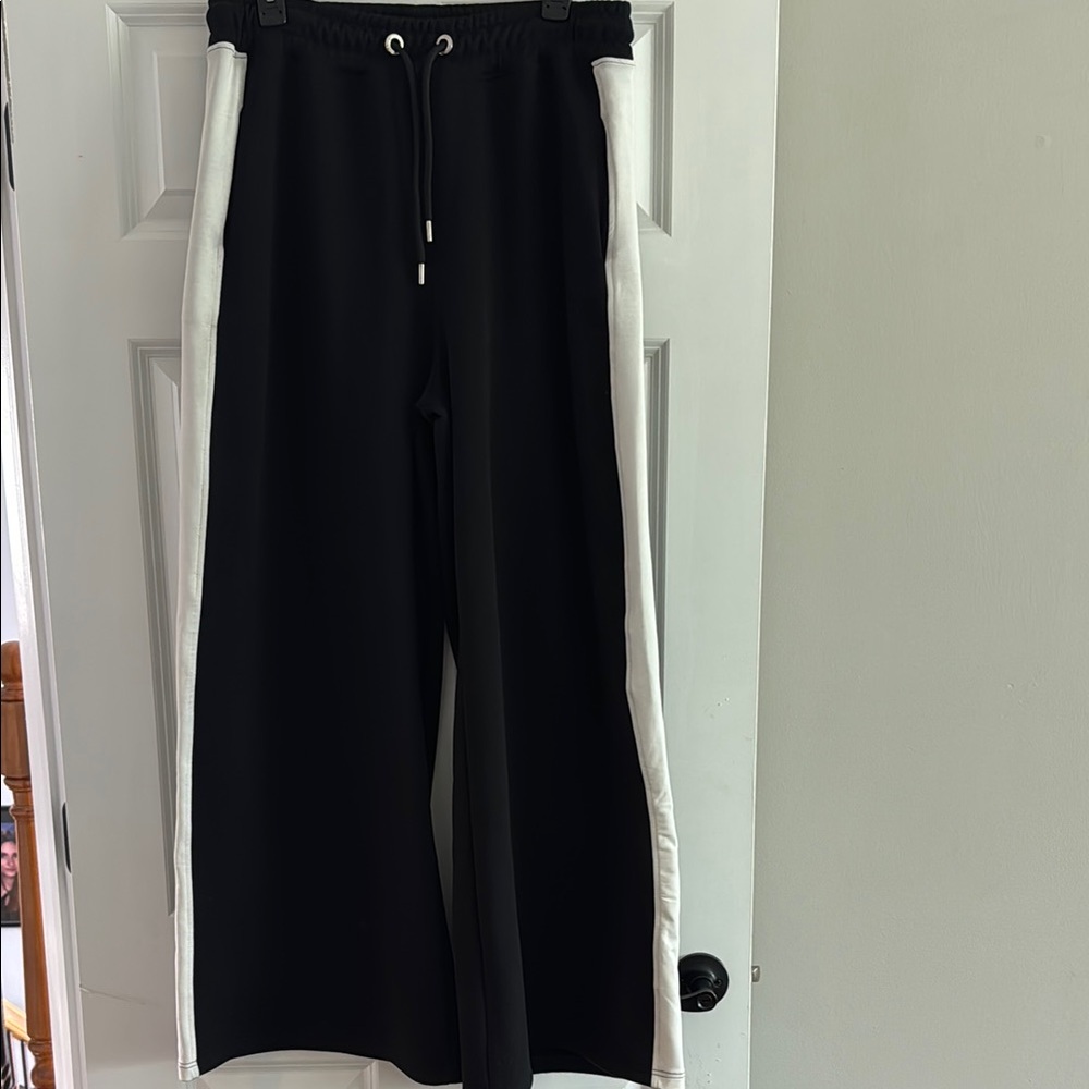 Black and White Women's Wide-Leg Pants